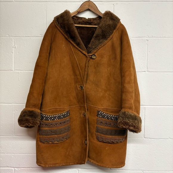 Vintage 70’s Brown Shearling Coat Shawl Collar Embroidered Pockets - Picture 2 of 10